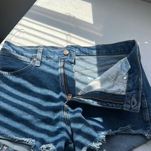 Wrangler Vintage Blue Jean Shorts Distressed High-Waisted